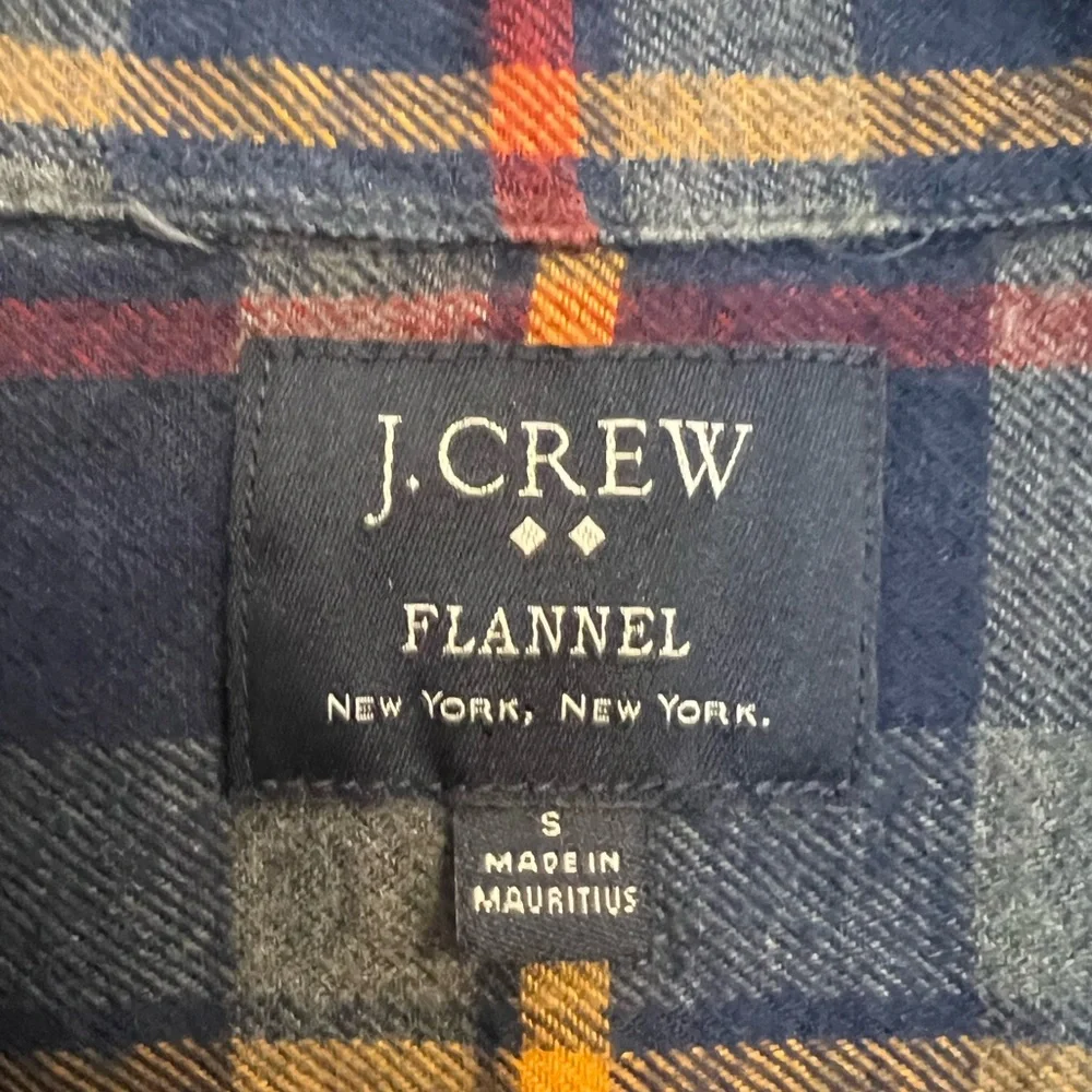 J.Crew‎ long sleeve button-down plaid flannel size S